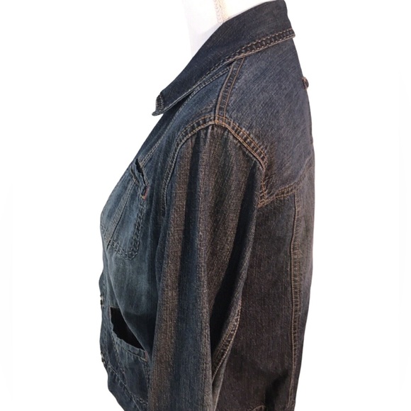 Chico's Lightweight Pre-washed Denim
Pink Rhinestone Button Snap Jacket Chico 0 - Picture 6 of 14